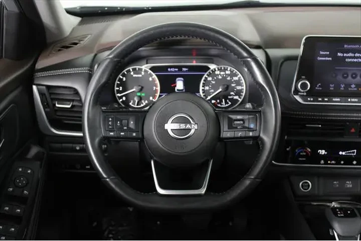 $23987 : Nissan Rogue 2023 SV 4dr Cro image 10