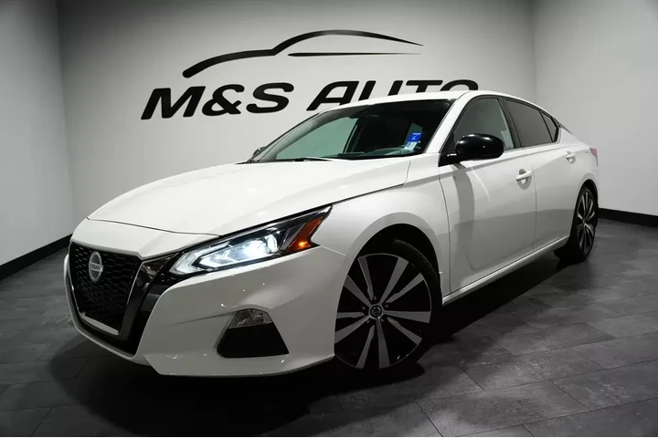 $15308 : 2019 Altima image 2