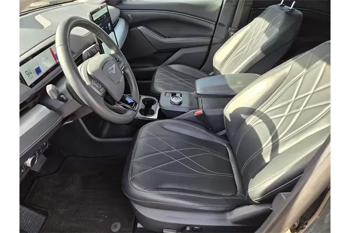 $23995 : Ford Mustang Mach-E 2022 Sel image 10