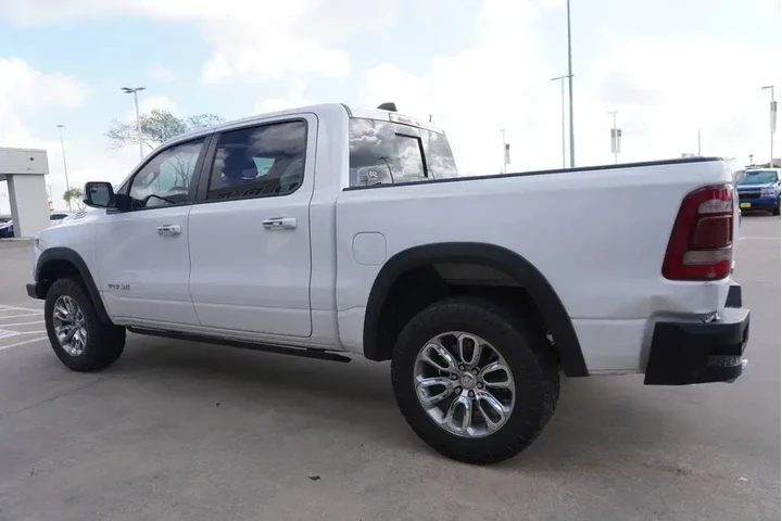 $39988 : Ram 1500 2022 4x2 Laramie 4d image 4