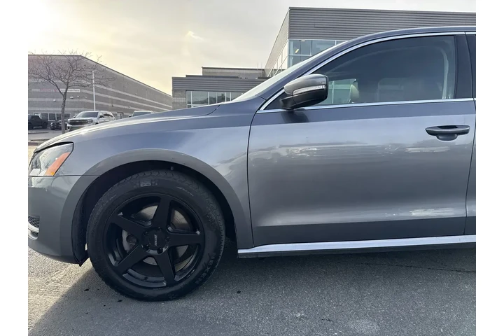 $5000 : Volkswagen Passat 2013 TDI S image 9