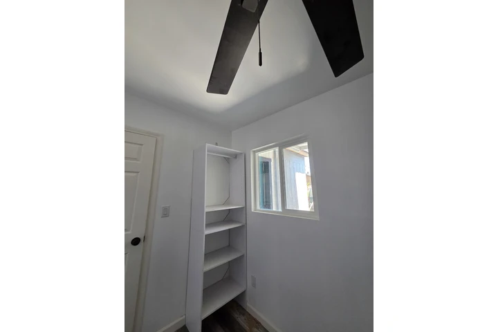$1500 : Rento Casita 90059 image 10