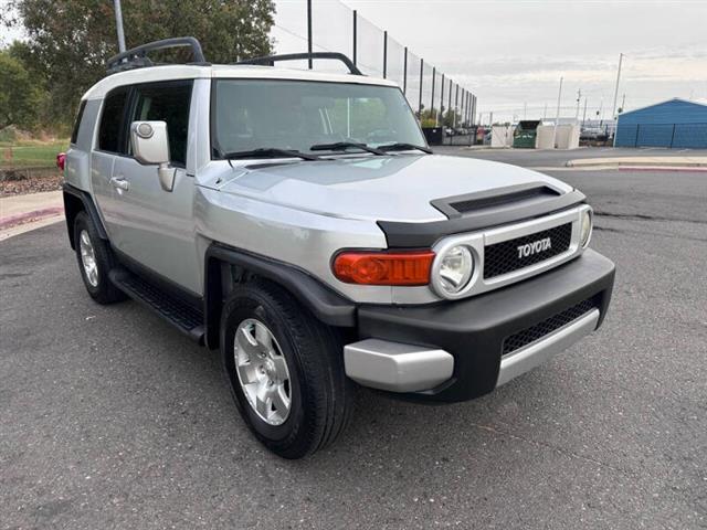 $15995 : 2007 FJ Cruiser image 2