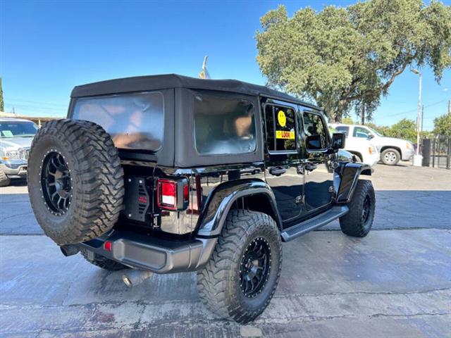 2018 Wrangler Unlimited Sahara image 5