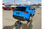 $15980 : 2019 RAV4 LE AWD (Natl) thumbnail