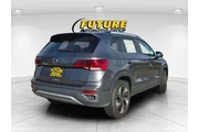 $21988 : Volkswagen Taos 2024 AWD SE thumbnail