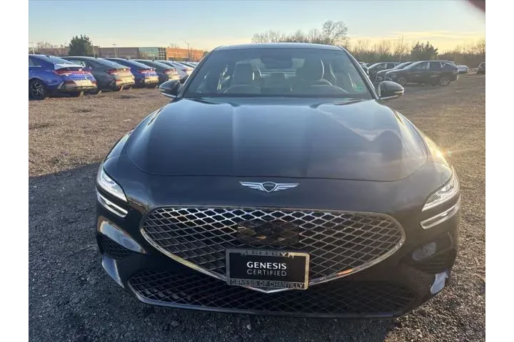 $34990 : Genesis G70 2025 2.5T Standa image 8