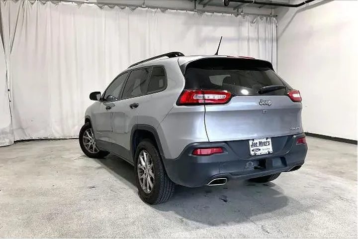 $9641 : Jeep Cherokee 2017 Sport 4dr image 5