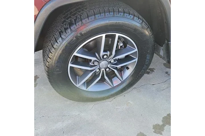 $13888 : Jeep Grand Cherokee 2017 4x4 image 9