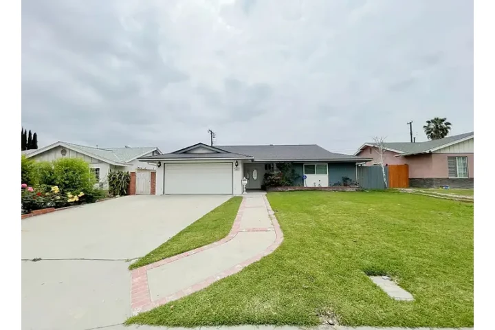 $1999 : Easy access to 60 freeway.4027 image 2
