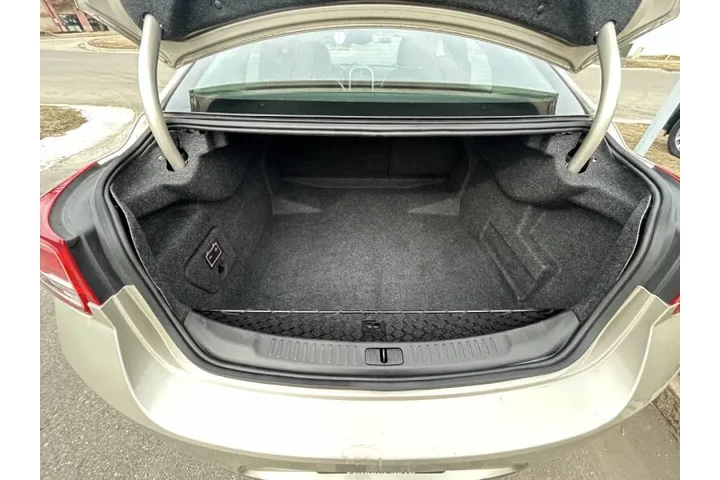 $9990 : 2015 Malibu LT image 10