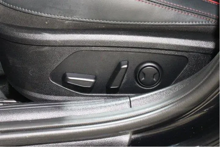 $29998 : Kia K5 2023 GT 4dr Sedan image 4