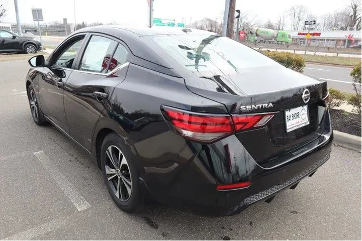 $15897 : Nissan Sentra 2022 SV 4dr Se image 8