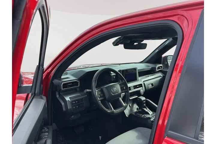 $40233 : Gold Certified 2024 Tacoma SR5 image 2