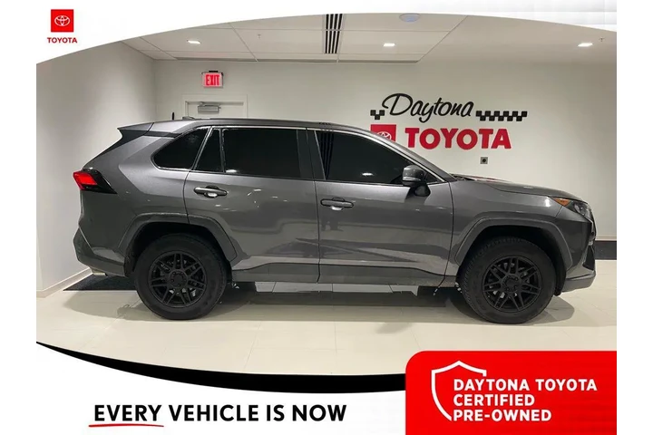 $23500 : Toyota RAV4 2022 LE 4dr SUV image 3