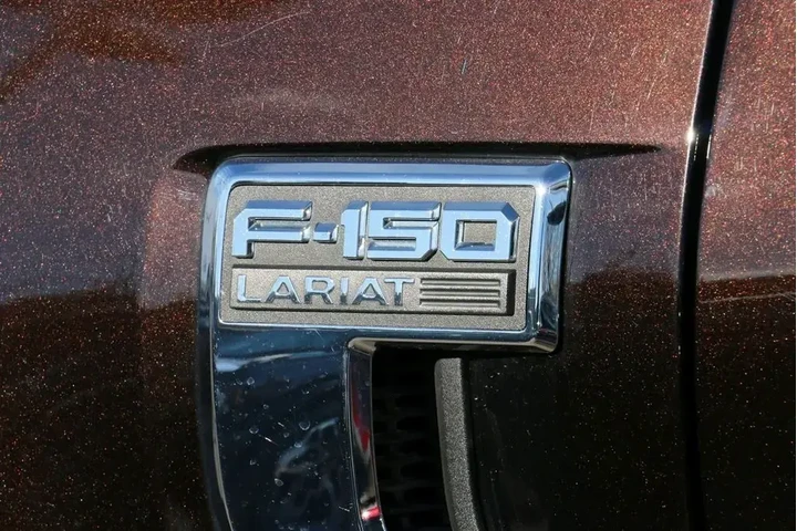 $30500 : Ford F-150 2021 4x4 Lariat 4 image 10