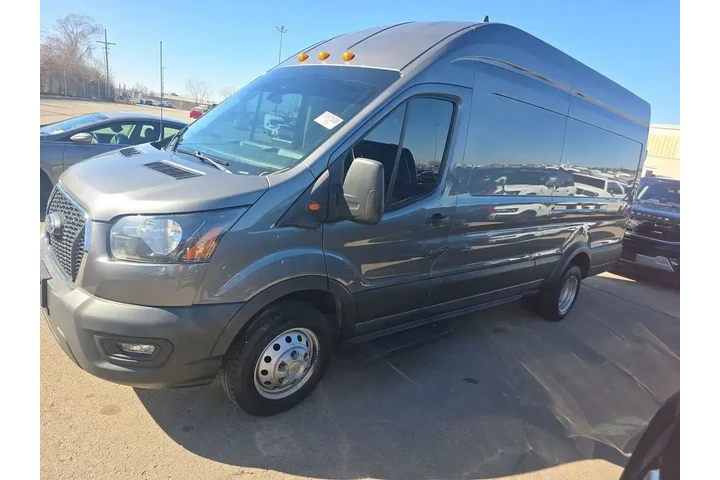$27999 : Ford Transit 2022 350 HD 3dr image 1