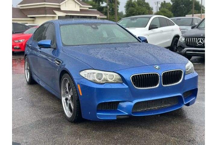 2013 BMW M5 SEDAN 4D image 7