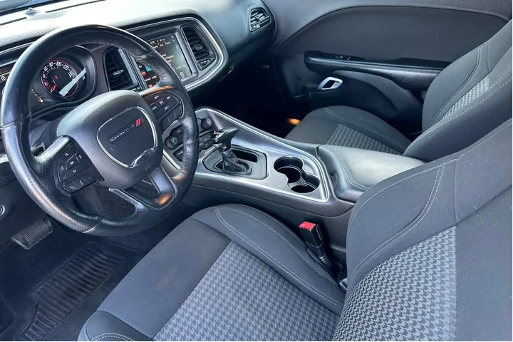 $22500 : Dodge Challenger 2016 R/T 2d image 9