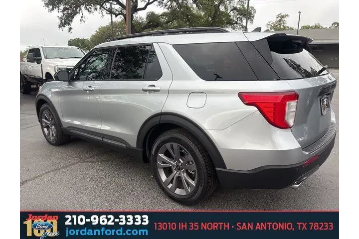 $25841 : Ford Explorer 2023 XLT 4dr S image 4