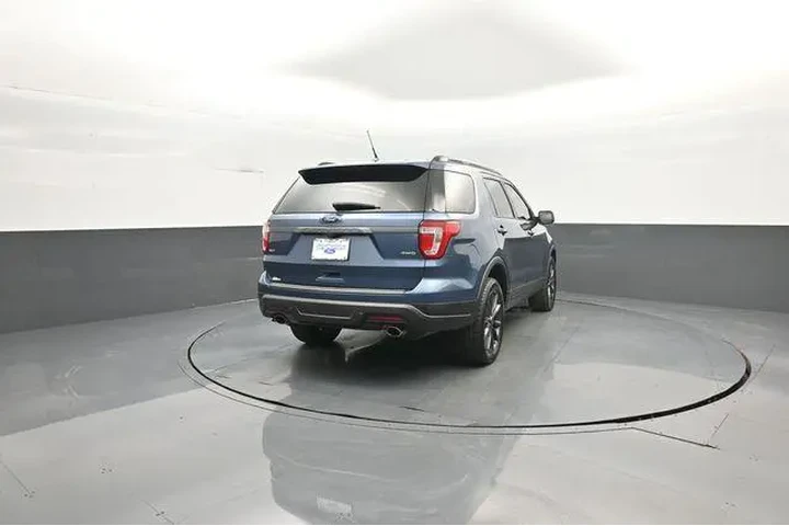 $19908 : Ford Explorer 2019 AWD XLT 4 image 6