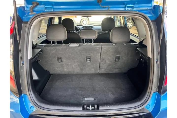 $8850 : 2016 Soul + image 7