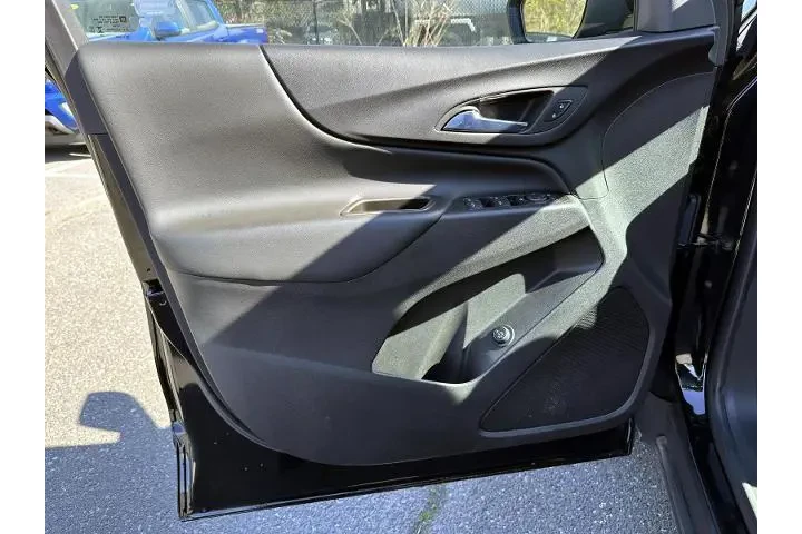 $21998 : Chevrolet Equinox 2024 LT 4d image 8