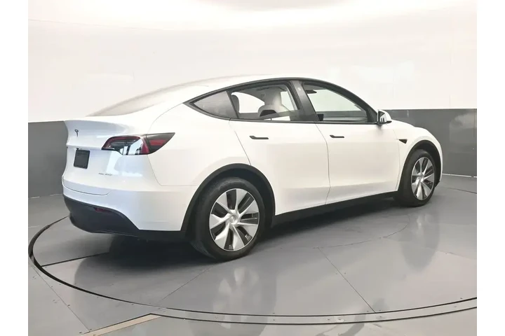 $33000 : Tesla Model Y 2021 AWD Long image 6