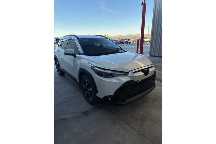 $33900 : Toyota Corolla Cross Hybrid image 1