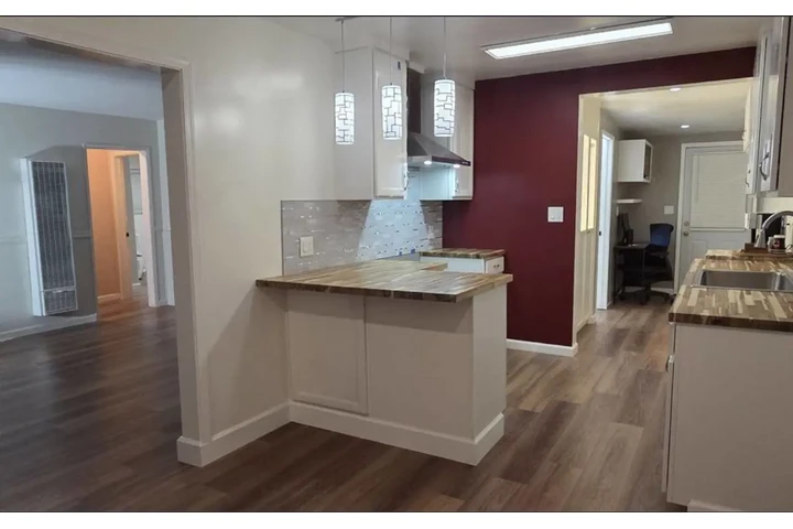 $1800 : apartment for rent image 3