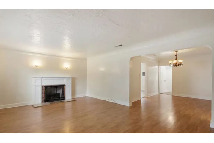 $3995 : 606 South St, Glendale, CA 912 image 1