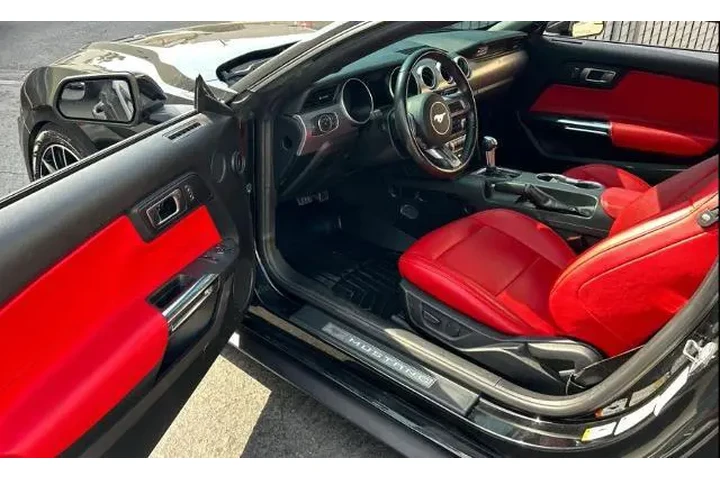 $32900 : Ford Mustang 2020 GT 2dr Fas image 6