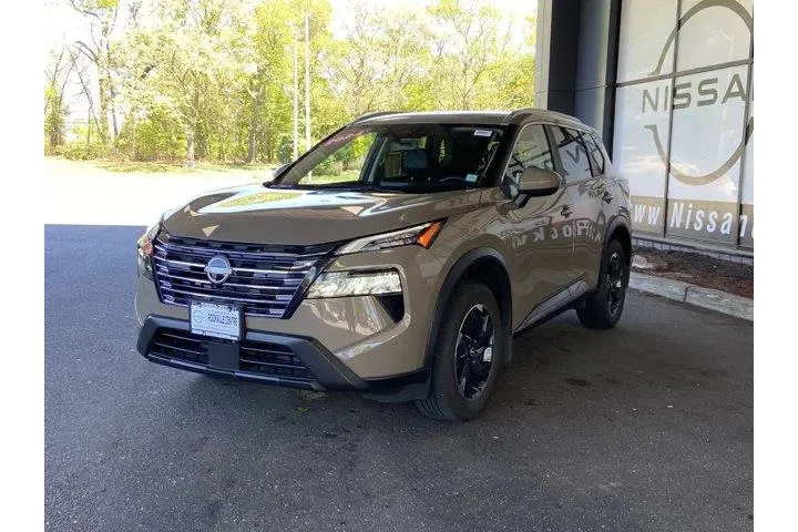 Nissan Rogue 2024 AWD SV 4dr image 8
