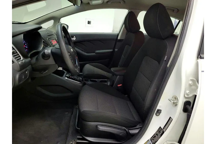 $12599 : Kia Forte 2018 LX 4dr Sedan image 10