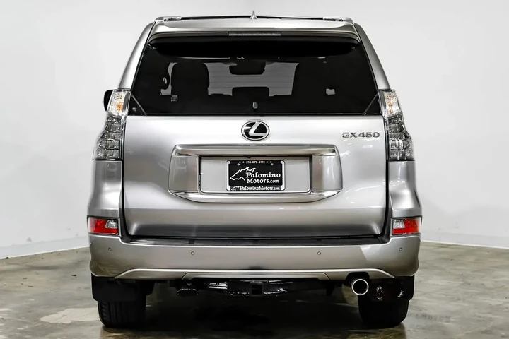 $56490 : 2023 GX 460 Luxury 4WD image 10