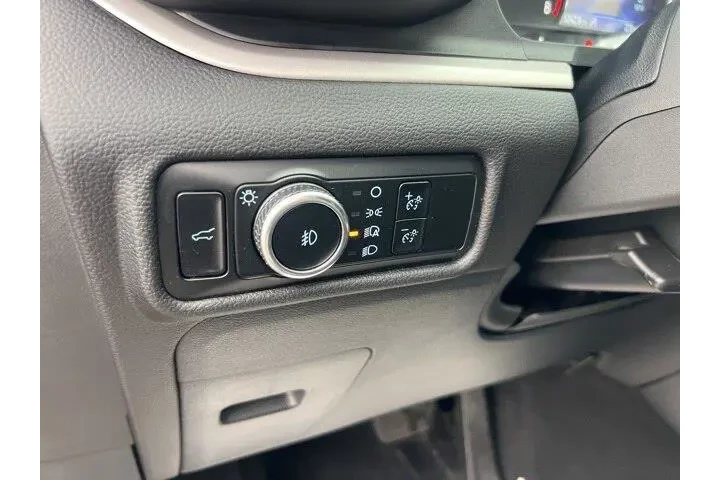 $26925 : Ford Explorer 2023 AWD XLT 4 image 8