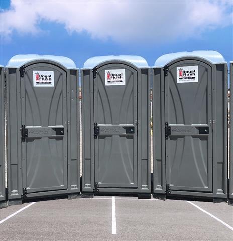 Royal Flush Porta Potty image 5