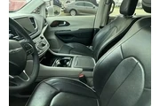 $34932 : Chrysler Pacifica 2022 AWD L thumbnail