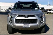 $29985 : Toyota 4Runner 2018 4x4 SR5 thumbnail