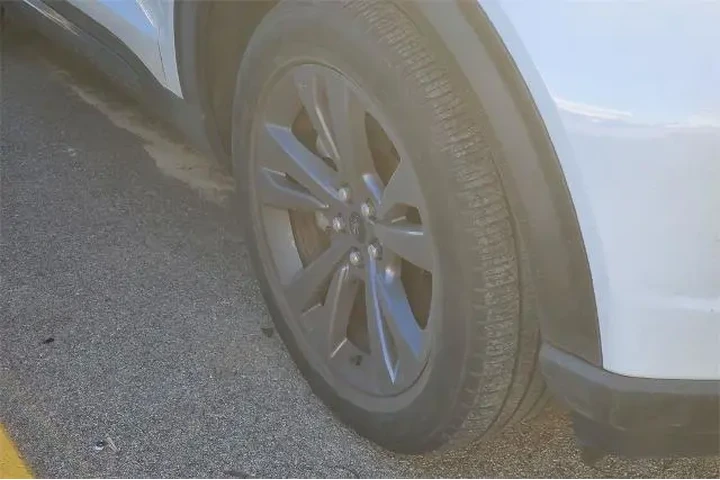 $25495 : Ford Explorer 2022 XLT 4dr S image 4