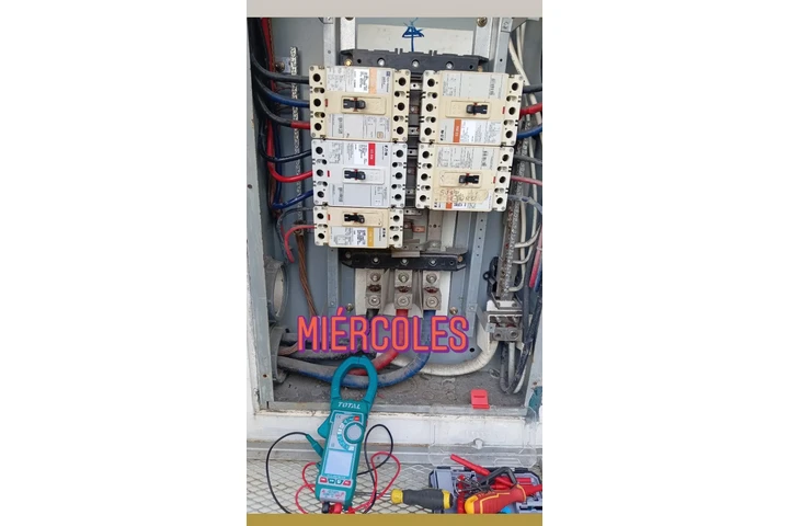 Servicios eléctricos mp 24 hor image 2