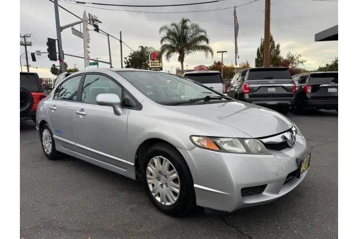 $3998 : 2011 Civic GX image 3