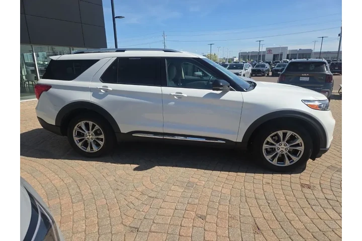 $21999 : 2021 Explorer Limited image 4