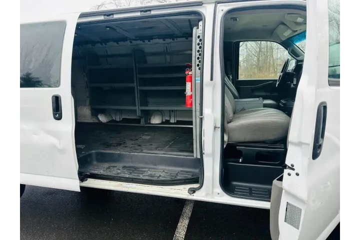 $27000 : 2018 GMC Savana 3500 image 6