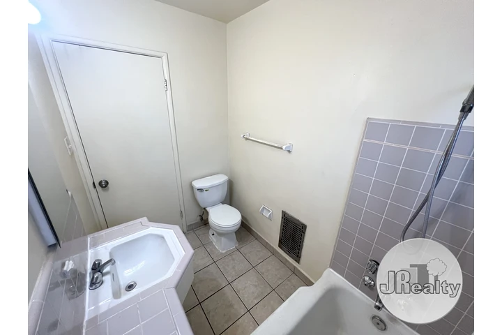 $1450 : Apartamento en Huntington Park image 9