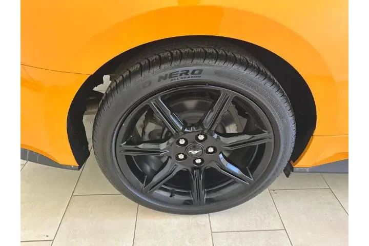 $29985 : Ford Mustang 2019 GT 2dr Fas image 8