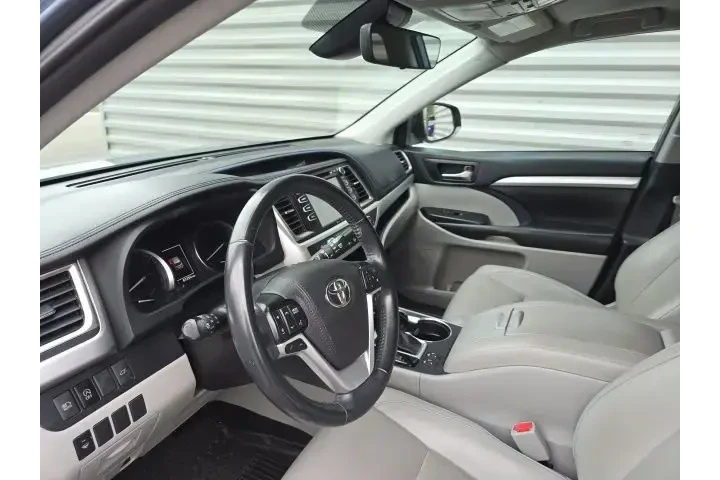 $23374 : Toyota Highlander 2019 AWD S image 9