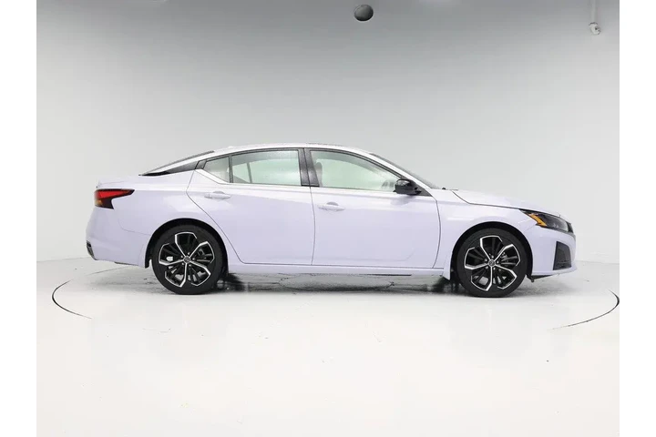 $23998 : Nissan Altima 2023 2.5 SR 4d image 7