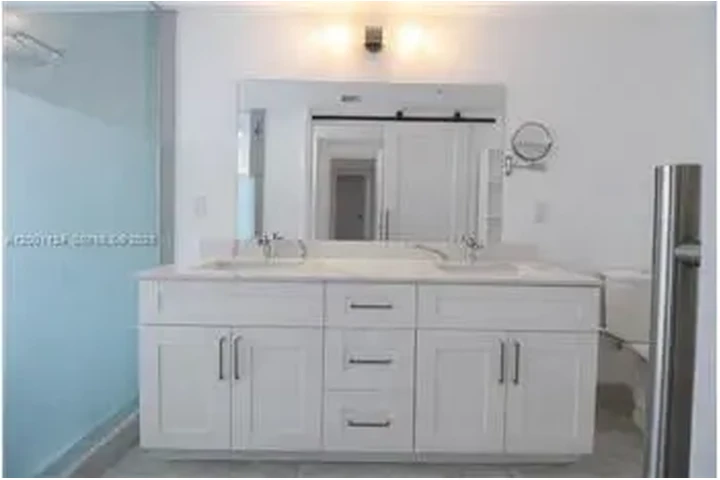 $4500 : Rental property with 2 bedro image 8