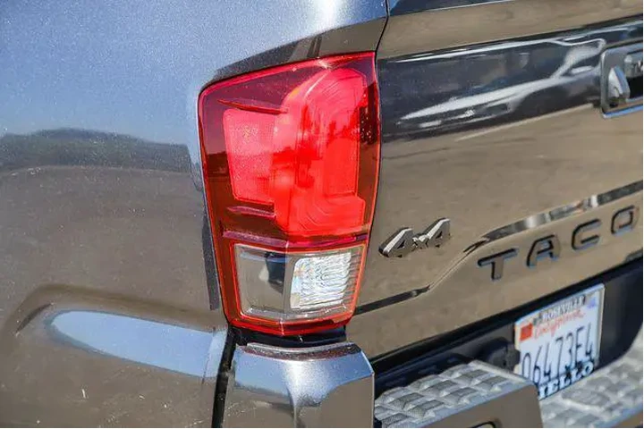 $33991 : Toyota Tacoma 2022 4x4 SR V6 image 10